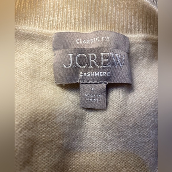 NWOT J Crew Women’s Cashmere Classic Fit Crewneck Sweater Warm Soft - Picture 5 of 7